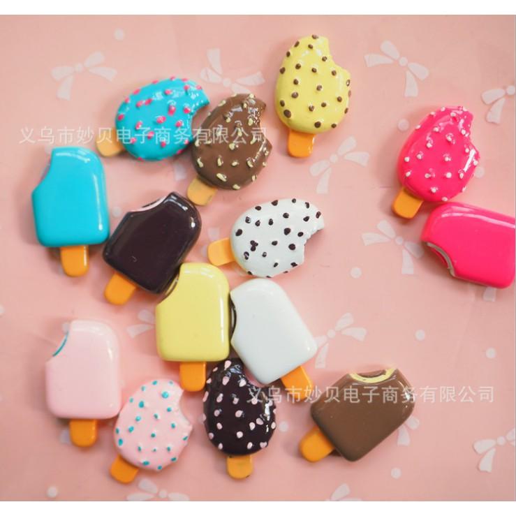 Chuyên Charm * Charm mô hình kem que cắn dở dễ thương cho các bạn trang trí vỏ điện thoại, làm Jibbitz, DIY