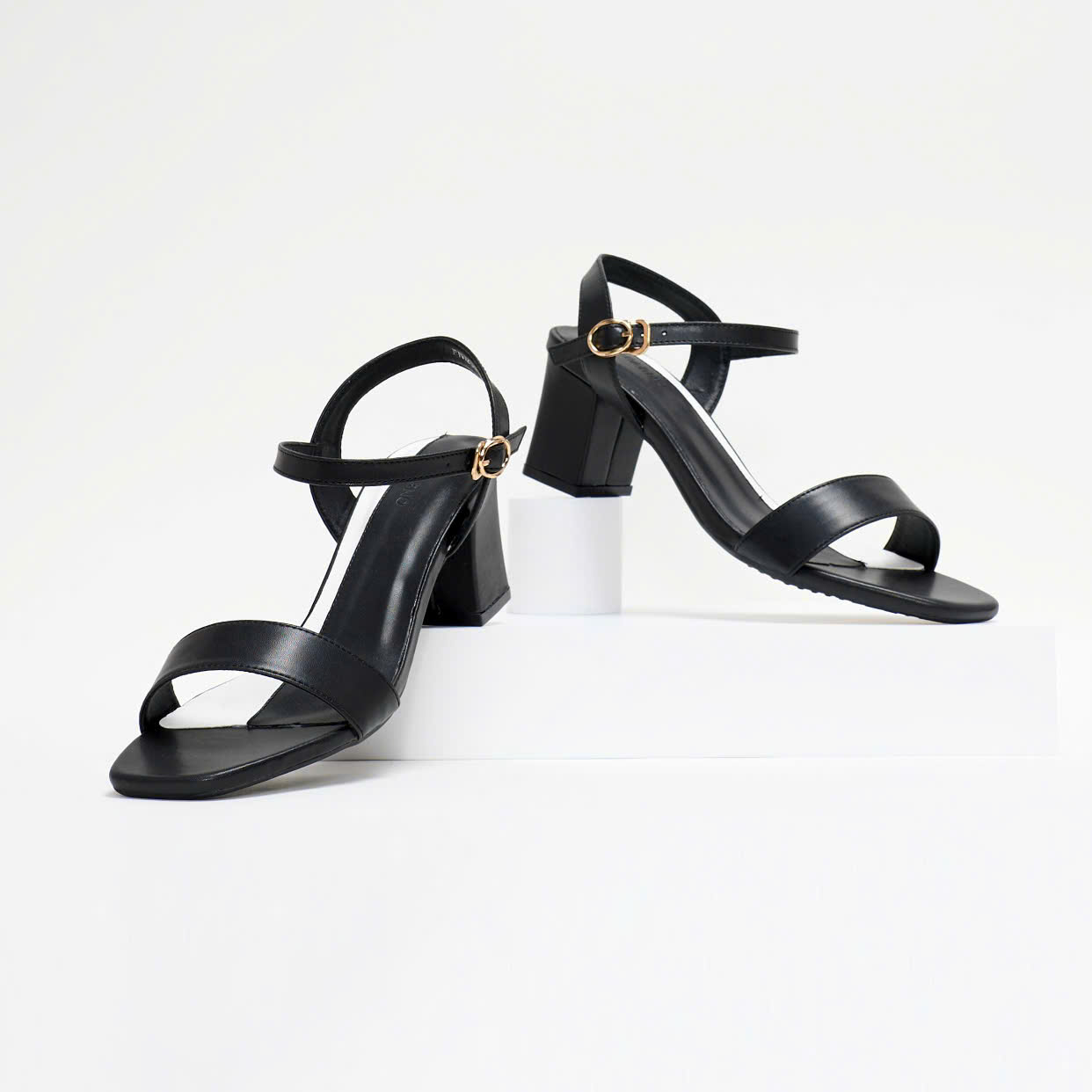 Giày sandal quai ngang 6P PABNO PN12024