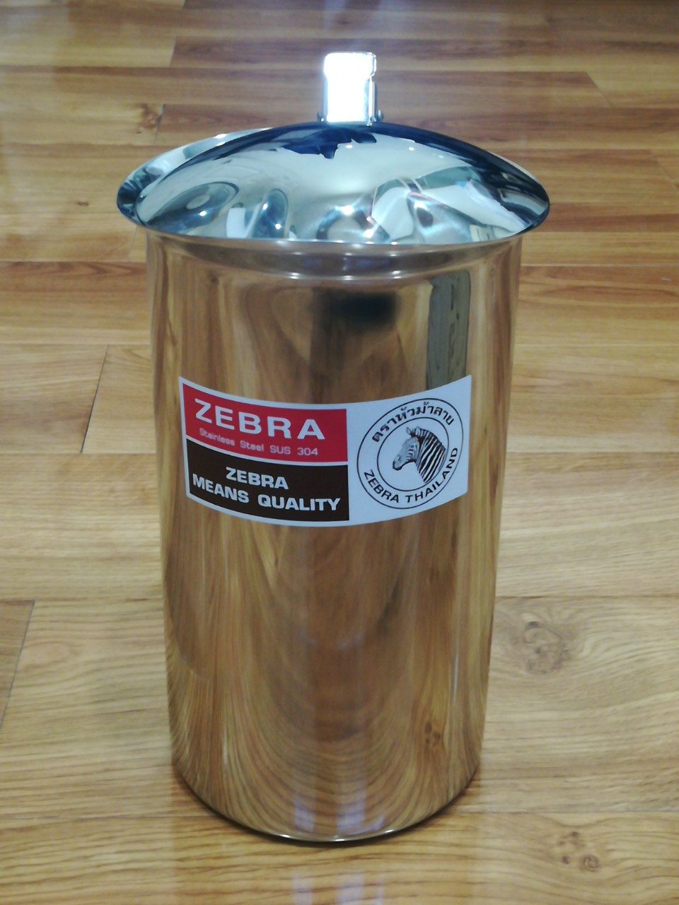 Ca Cao Đựng Nước Inox Zebra Thái Lan Có Nắp 1900ml 11cm-115012