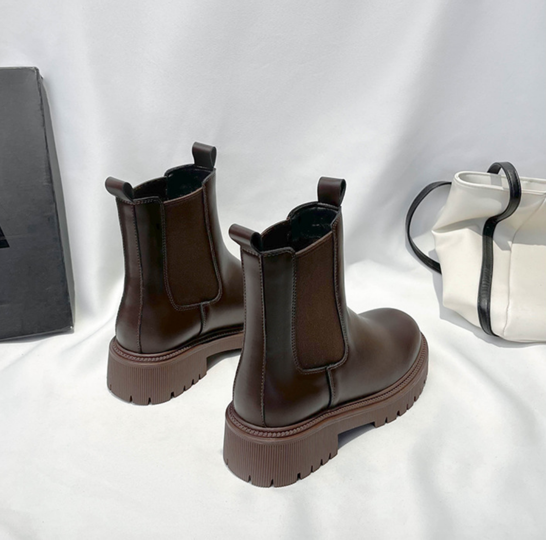 Giày boot nữ cổ thun ngắn ĐẾ DẦY màu nâu ĐƠN GIẢN GBN122C