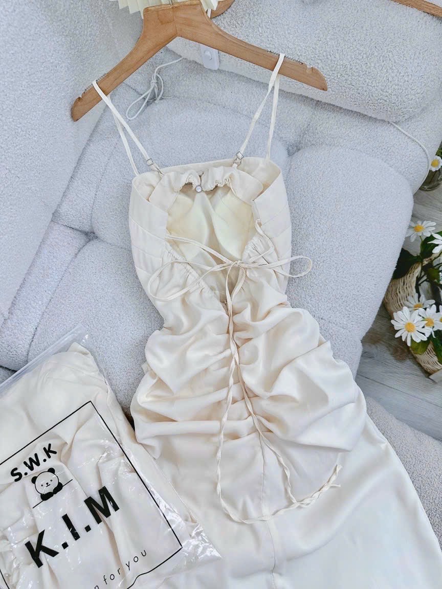 ĐẦM DÀI MIDI SUÔNG TRƠN CỔ U HAI DÂY XẺ TÀ XẾP LY TRẮNG KEM ĐI TIỆC DẠO PHỐ ĐI BIỂN