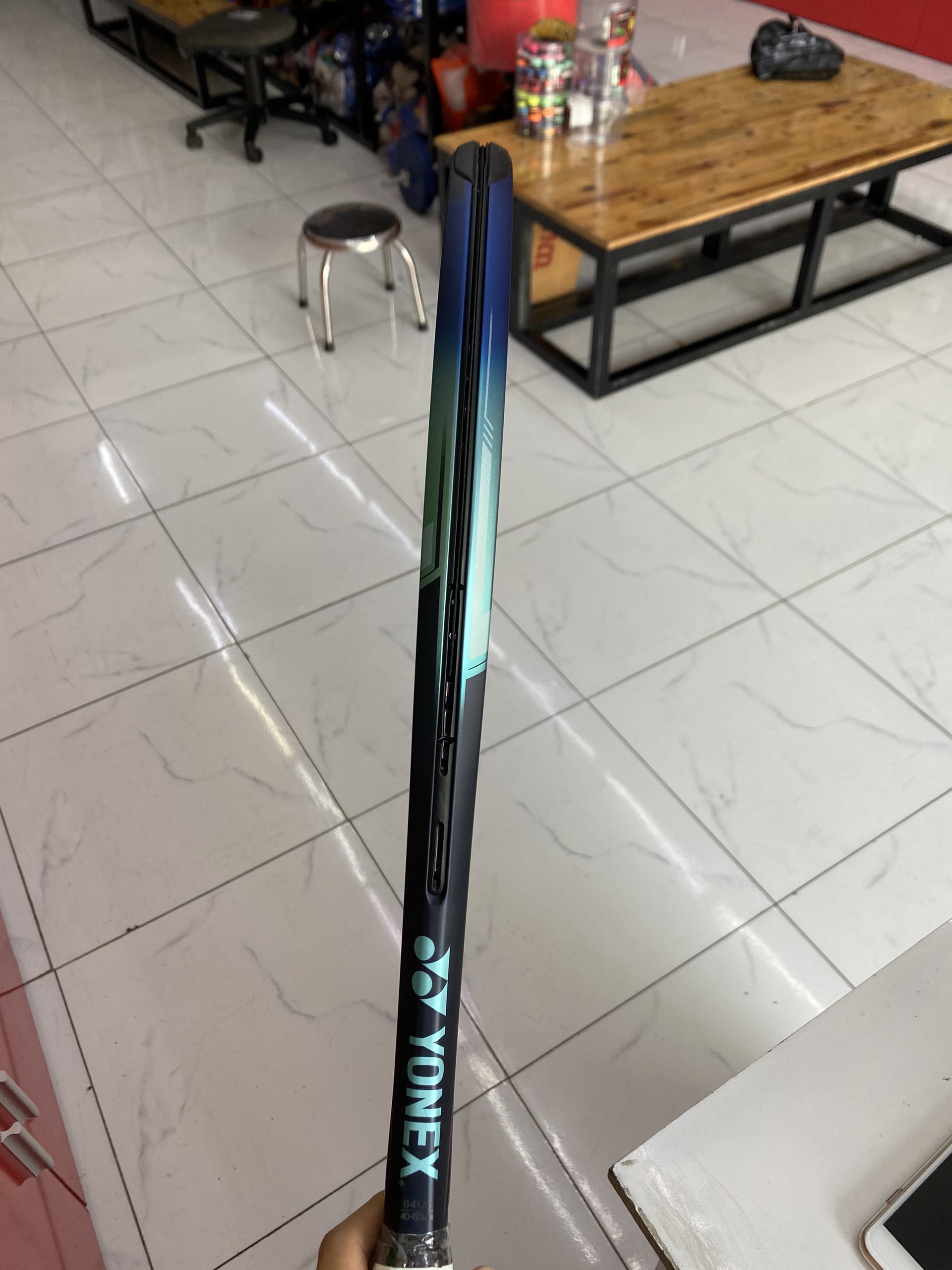 Vợt tennis ezone 100L- 285gr