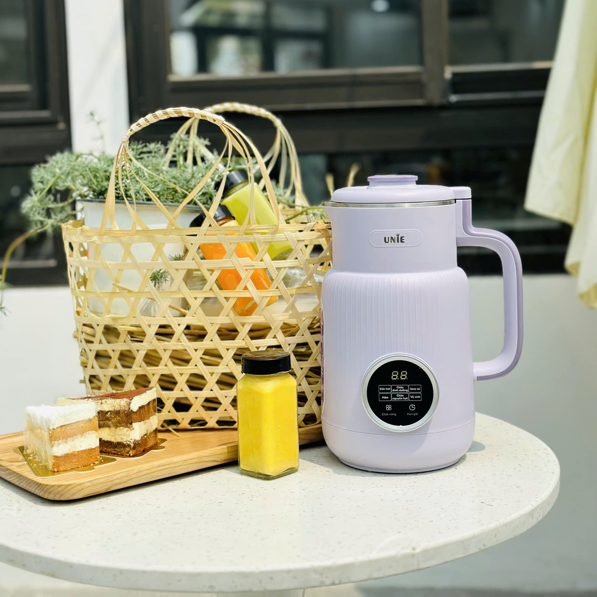 [Hàng chính hãng] Máy làm sữa hạt mini Unie UMB08 (phiên bản nắp Inox) 600ml - 5 chức năng xay nấu tiện lợi