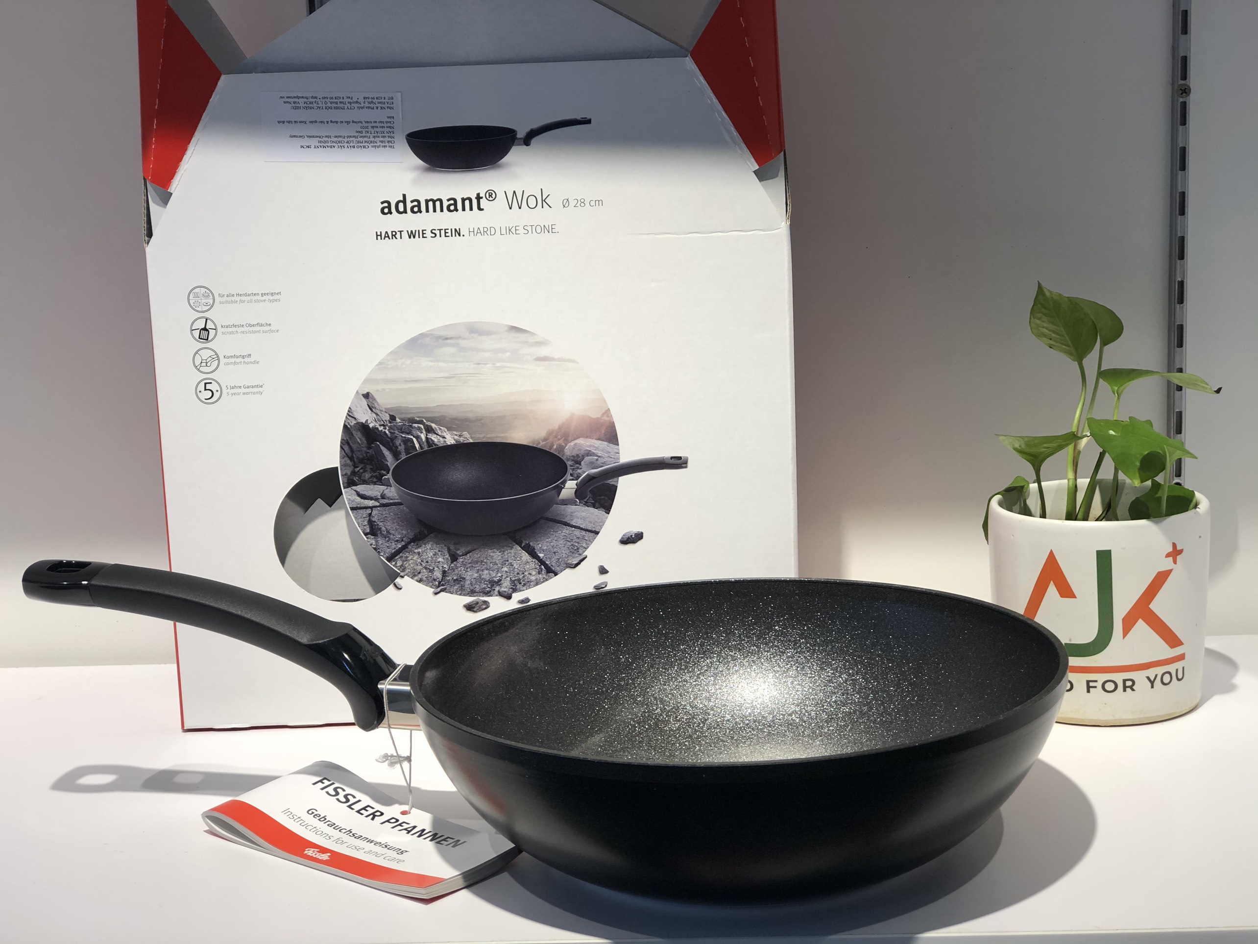 Chảo đáy sâu / sâu lòng Fissler Adamant Wok 28 cm - Sản xuất tại Đức - Hàng chính hãng