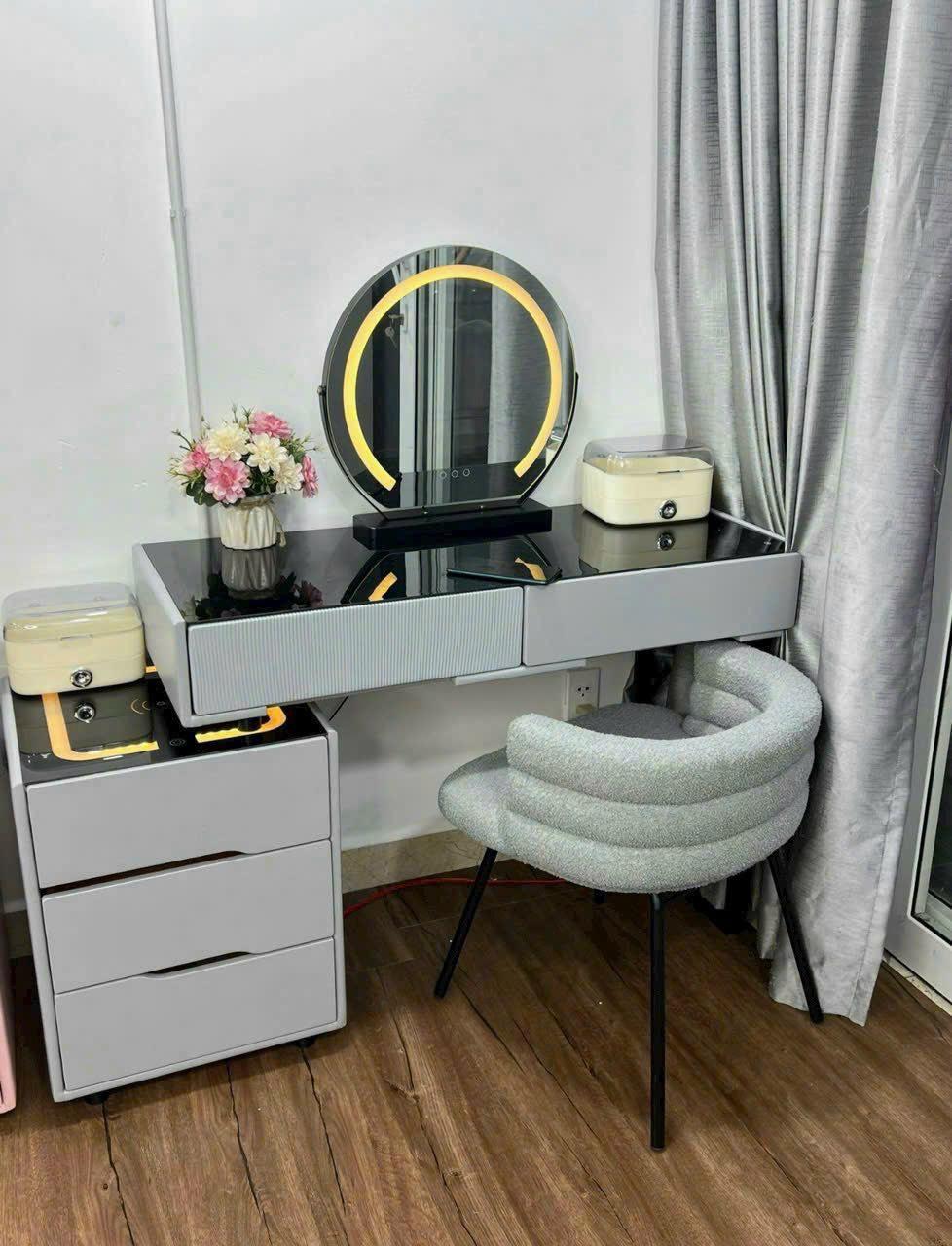 BÀN TRANG ĐIỂM BẮC ÂU,  Bàn trang điểm Nhập khẩu hiện đại , Bàn Trang Điểm Phong Cách Hiện Đại, Sang Trọng Có Sạc Không Dây, Loa Bluetooth,Cổng USB,gương led e màu Hàng Nhập Khẩu
