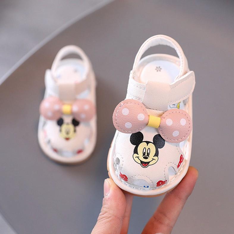 Giày sandal bé gái Sandal bé gái tập đi hình Mickey đế chống trơn trượt có còi chất da PU siêu mềm