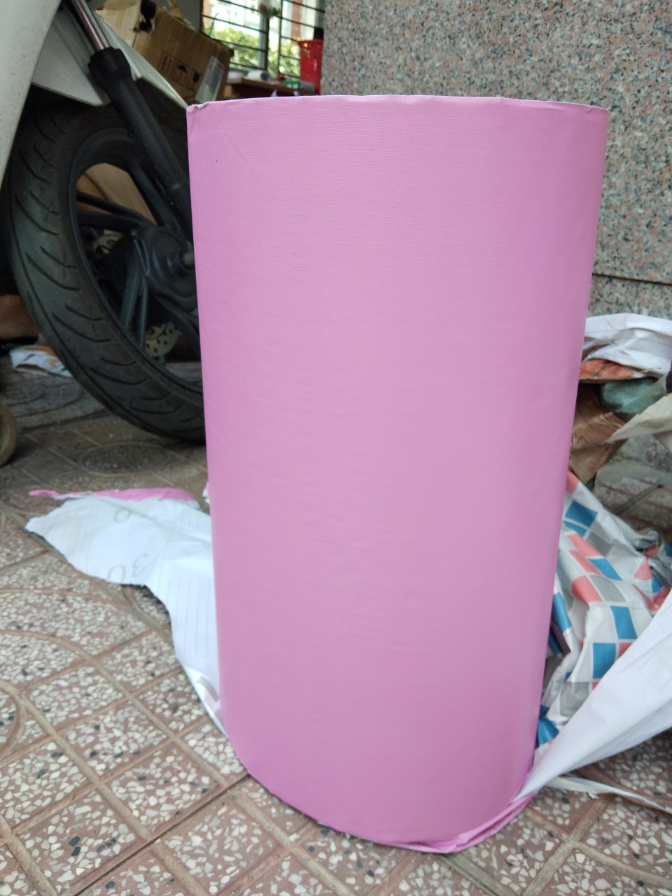 Cuộn 5 Mét Decal Giấy Dán Tường Màu Hồng Sáng Bề Mặt Nhám