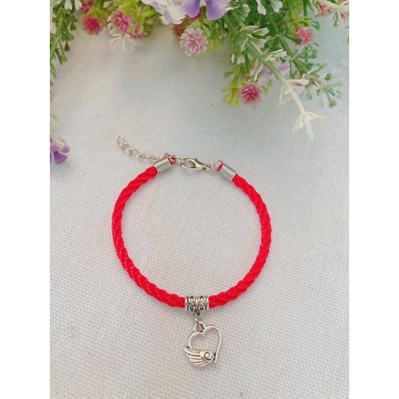 Vòng tay handmade tim rỗng