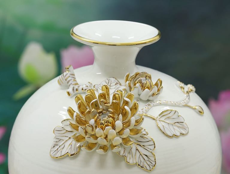 BÌNH HÚT LỘC HOA CÚC ĐẮP NỔI VẼ VÀNG