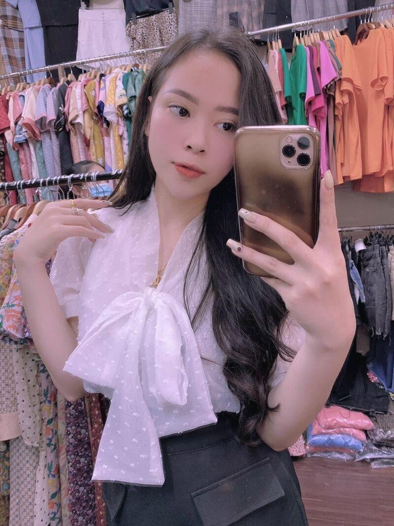 ÁO SƠ MI XỊN ĐẸP Áo sơ mi hoa nổi nơ ngực xinhh hàng hottrend