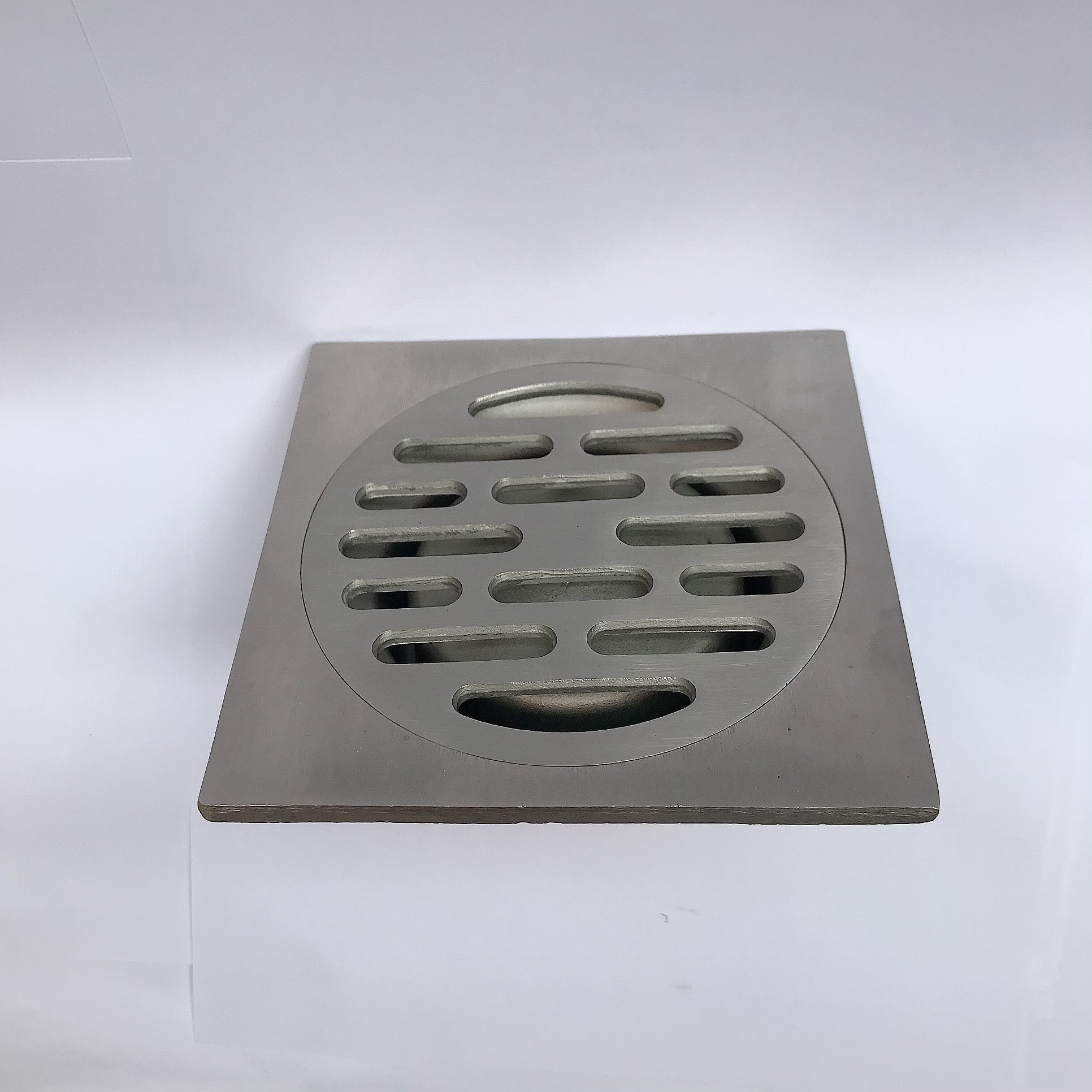 Cầu chắn rác sân thượng 10x10cmØ60 đúc nguyên khối GL SUS304, không gỉ, tuổi thọ cao, chịu lực lớn