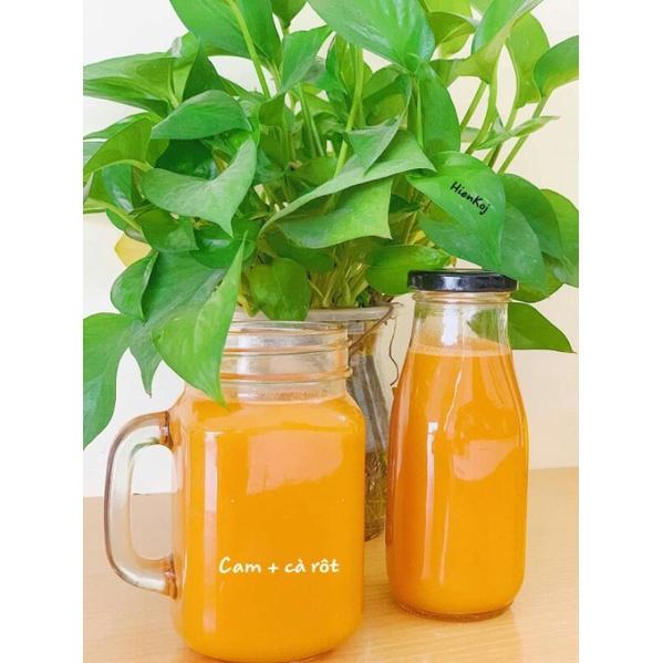 Ly thủy tinh quai 500ml có nắp có lỗ cắm ống hút