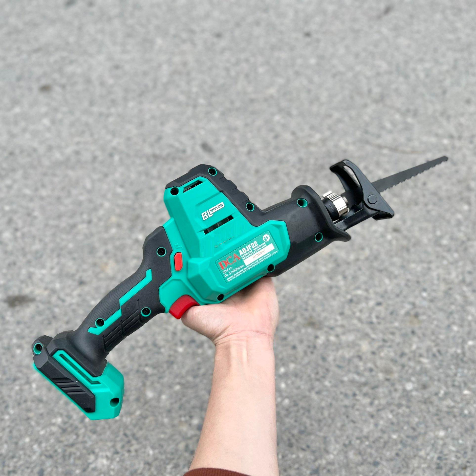 MÁY CƯA KIẾM KHÔNG CHỔI THAN DÙNG PIN 20V DCA ADJF22Z - HÀNG CHÍNH HÃNG