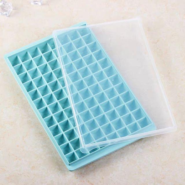 Khay đá dẻo có nắp loại 96 viên cao cấp