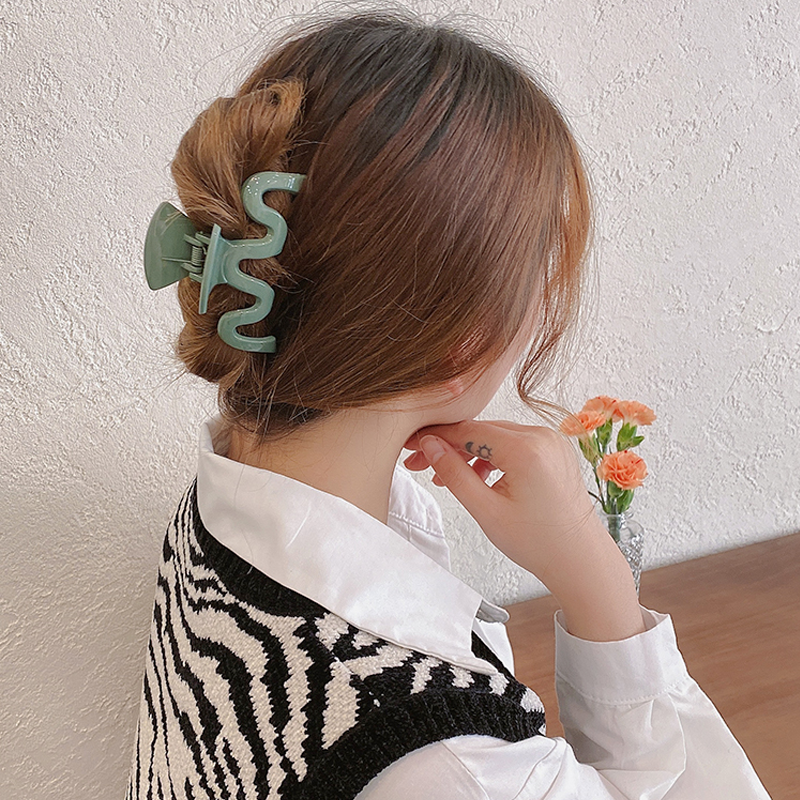 Kẹp Tóc Càng Cua Hàn Quốc Dễ Thương Với Thiết Kế Tinh Tế