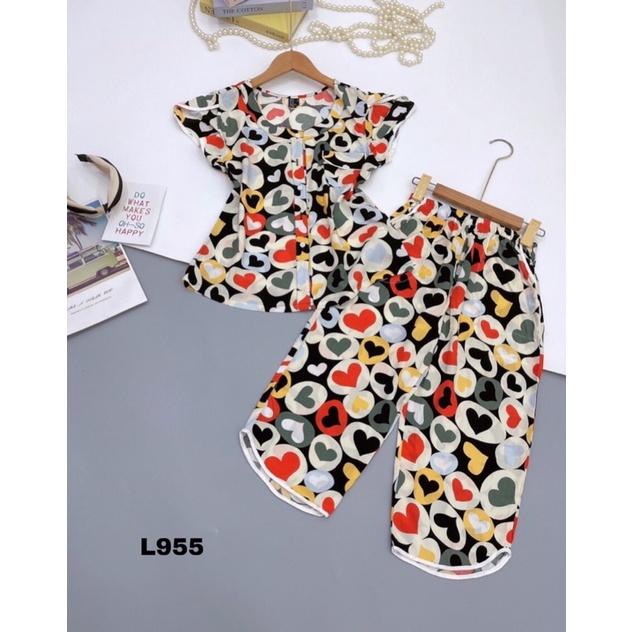 Đồ Bộ Xinh Lửng Áo Cổ Tròn Tay Đắp Tole Lanh