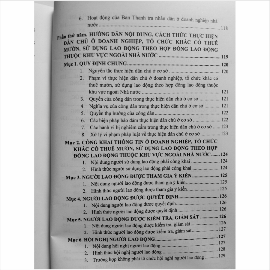 Những Điều Cần Biết Về Nội Dung, Cách thức Thực Hiện Dân Chủ Ở Cơ Sở và Hướng Dẫn Xây Dựng Thực Hiện Hương Đức, Quy Ước Của Cộng Đồng Dân Cư - V2290T