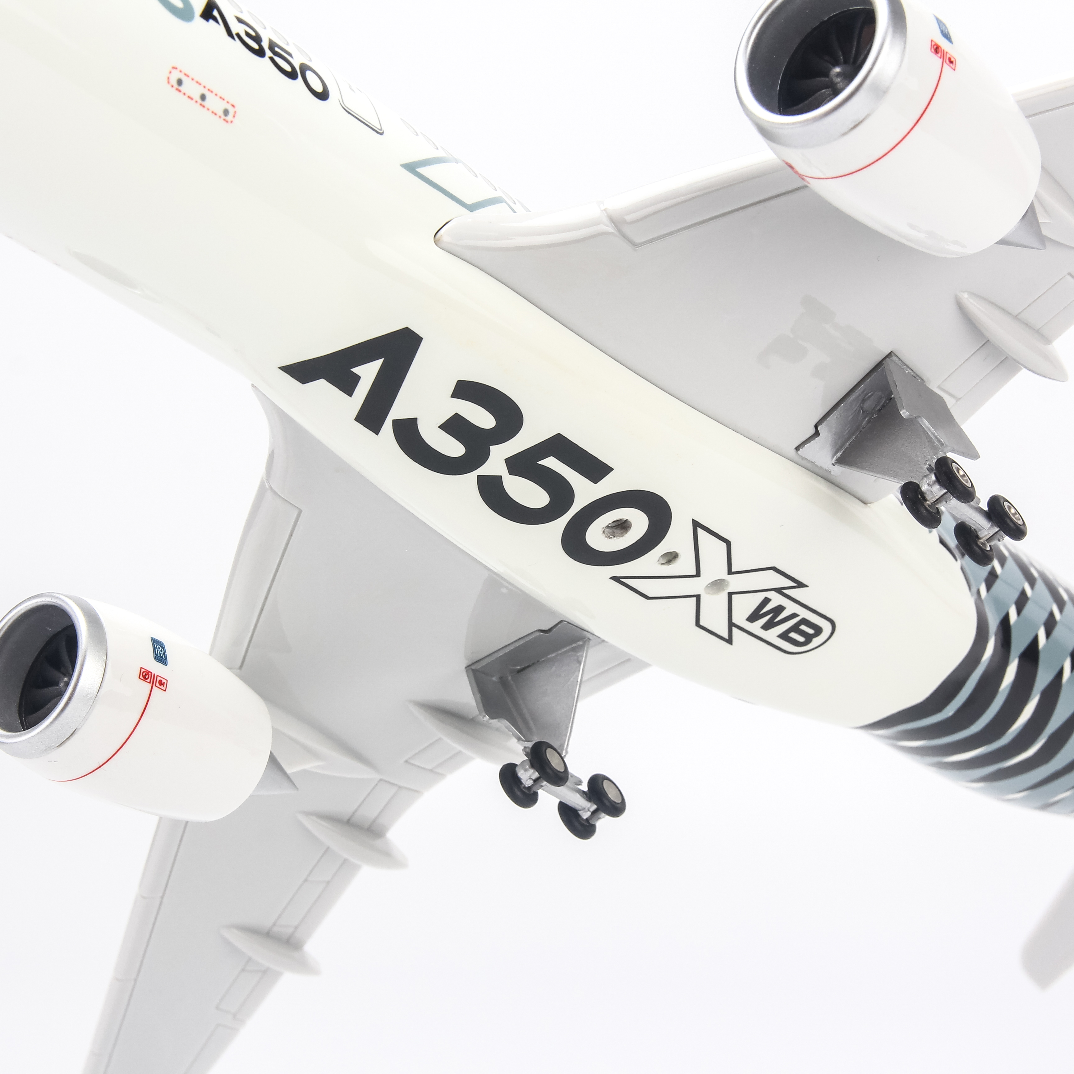 Mô hình máy bay Original Striped Airbus A350 lắp ráp có đèn 47cm MBMH46