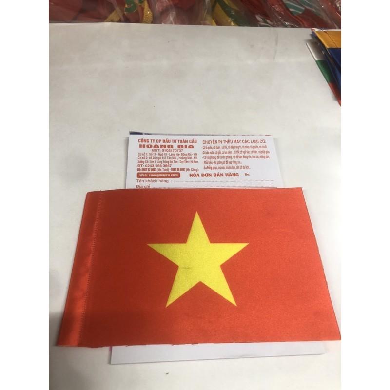 Lá cờ để bàn việt nam
