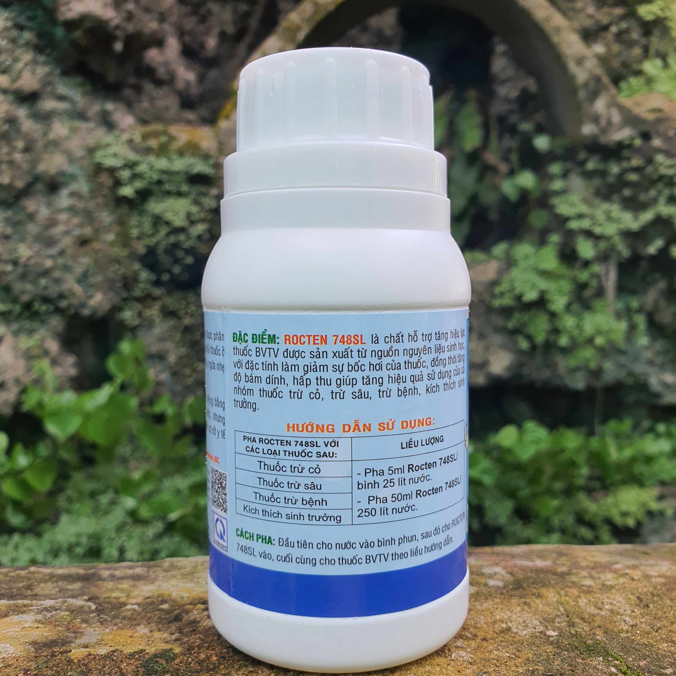 Chấm bám dính hỗ trợ trong nông nghiệp Rocten 748SL 100ml