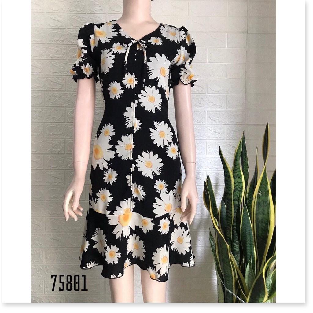 ĐẦM XÒE TAY NGẮN CỔ CHỮ V HOA