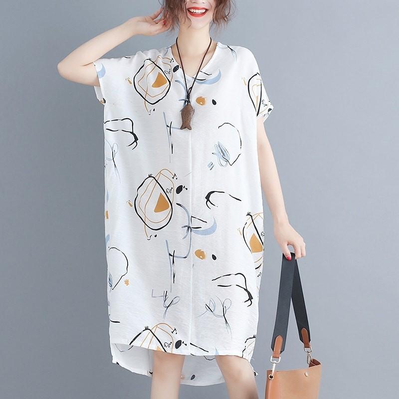 Đầm trắng dáng suông họa tiết hình khối