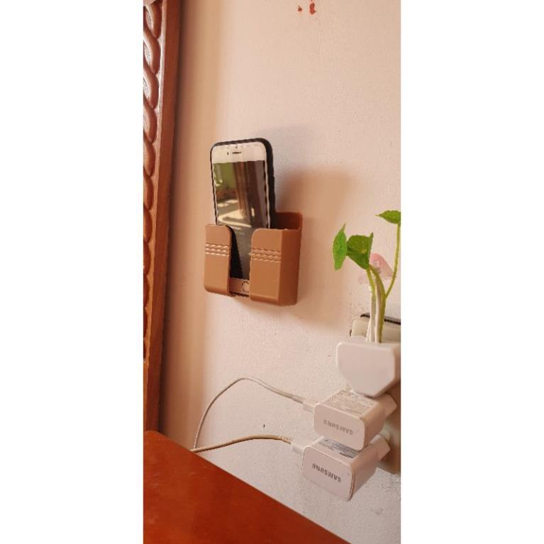 Kệ Dán Tường Để Remote, Đồ Dùng/ Giá Đỡ Sạc Điện Thoại - Có Móc Treo Giữ Dây Điện -dogiadung