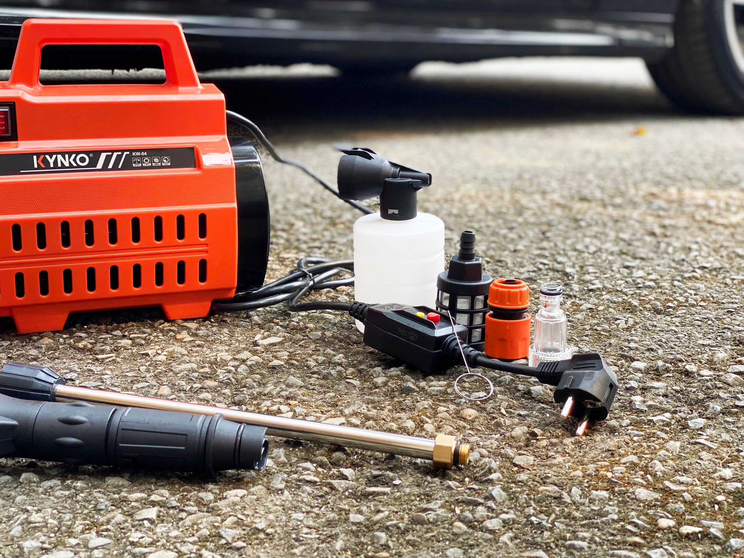 Máy rửa xe áp lực cao nhập khẩu chính hãng Kynko KW04 siêu bền
