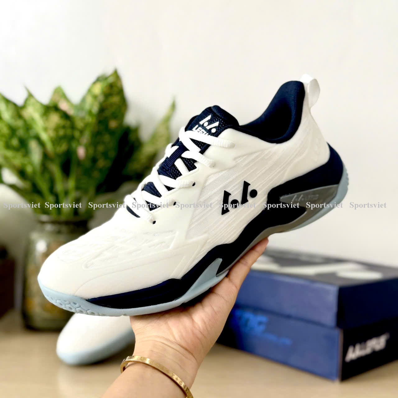 Giày cầu lông Lefus L038 đế kếp cao su non dành cho nam và nữ (size 36-44)