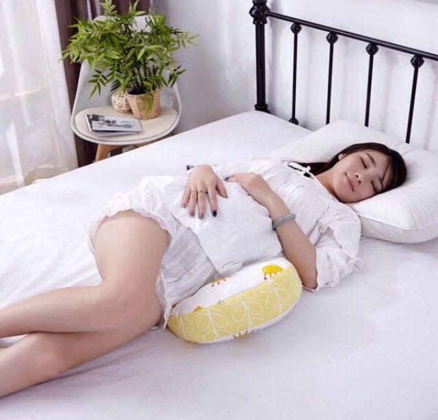 Gối kê bụng bà bầu, gối giảm đau lưng cho bà bầu.