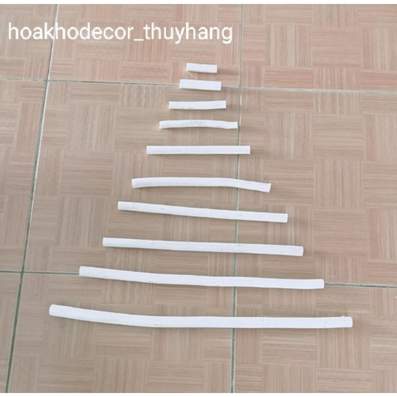 Cây Thông Noel Trang Trí Bằng Củi Khô( Bộ 7-10 cành) không kèm dây và phụ kiện