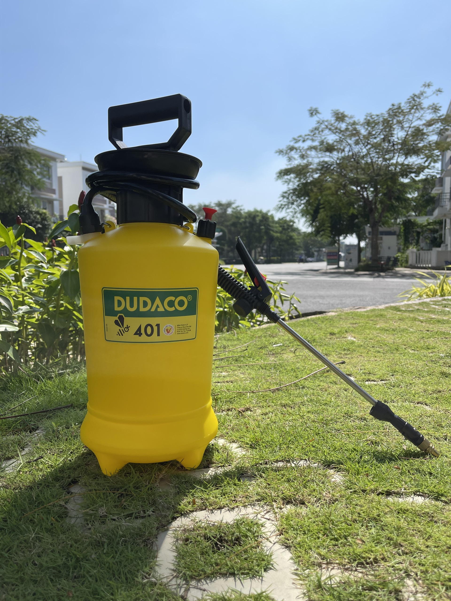 Bình xịt 4 lít chuyên dùng tưới cây