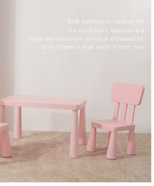 Bộ bàn ghế cho bé phong cách Nhật gồm: 1 bàn và 1 ghế