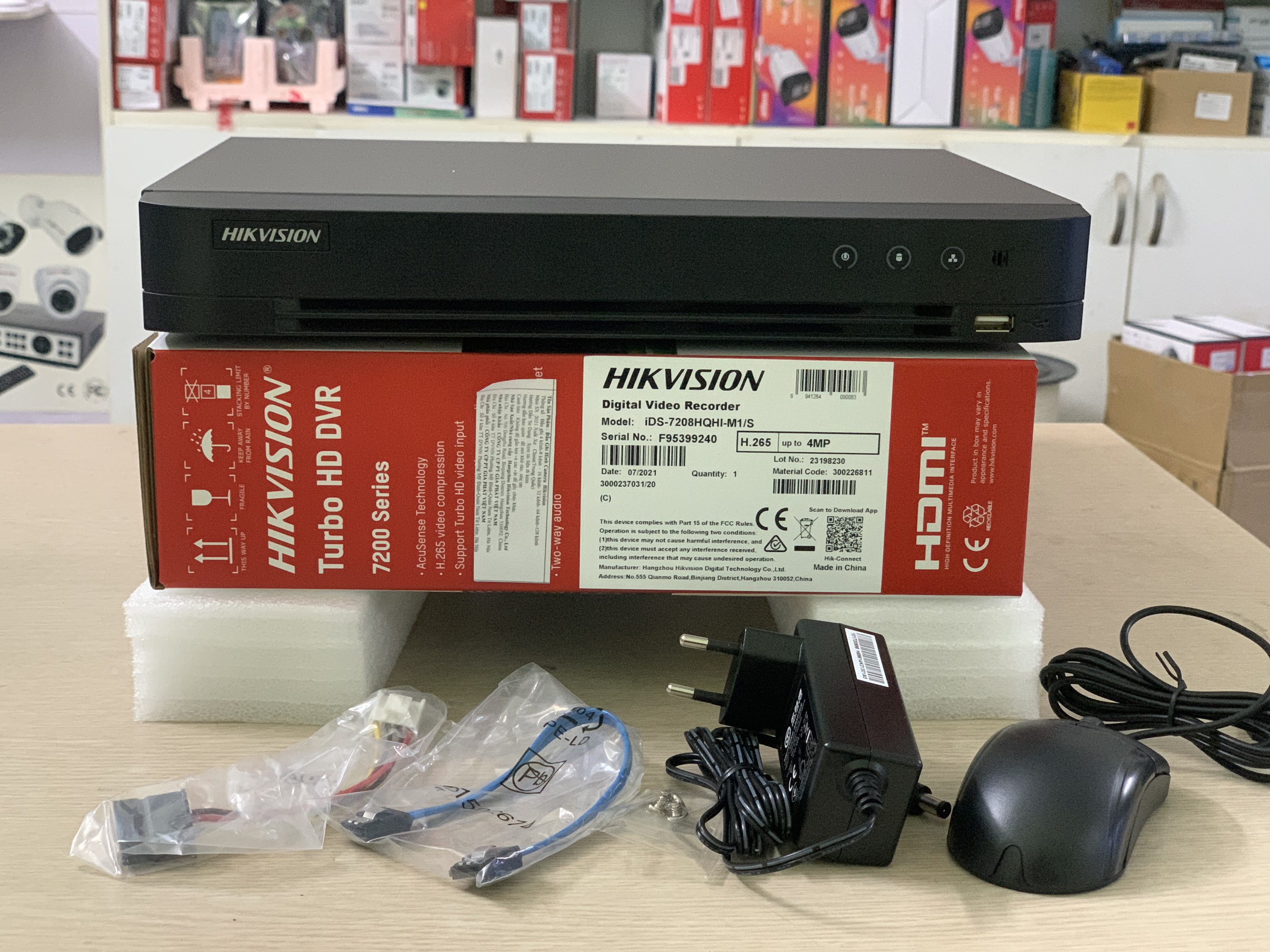 iDS-7216HQHI-M1/S - ĐẦU GHI HÌNH THÔNG MINH TURBO 5.0 DÒNG ACCUSENCE  - SẢN PHẨM CHÍNH HÃNG