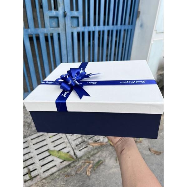 Hộp quà siêu bự, đựng cả thế giới 25x30x10cm