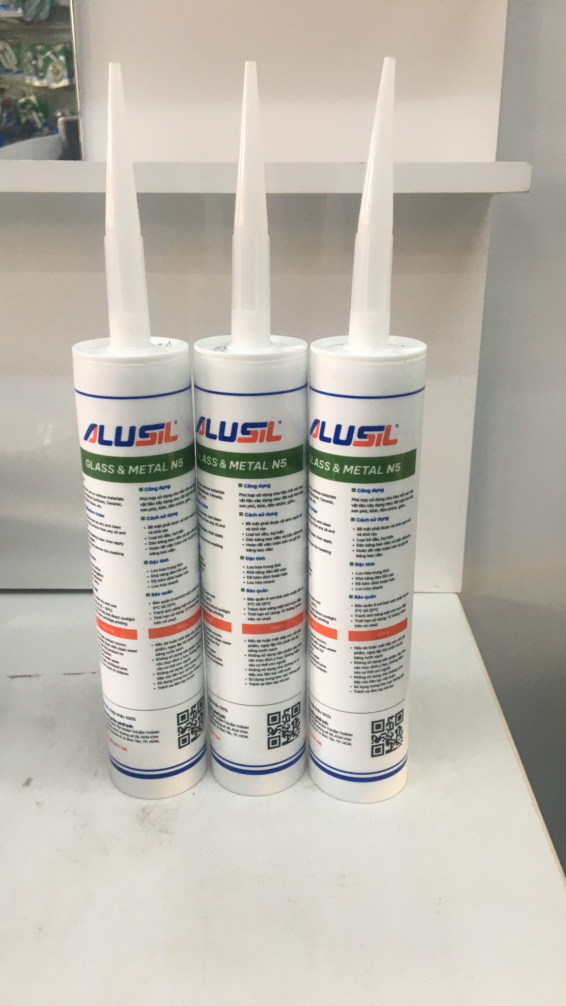 Keo silicone alisul N5 Alusil Xám đậm - Trắng sữa