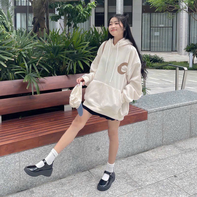 Áo hoodie in nổi nón rộng 2 lớp vải chính, form rộng 75kg, vải dày mịn, chống nắng tốt