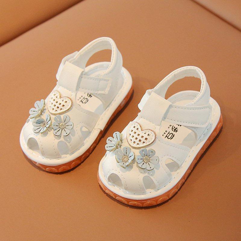 Sandal Tập Đi Cho Bé Gái Hoa Xinh Xắn, Đế Chống Trượt Có Còi Bíp Bíp Mã 2311