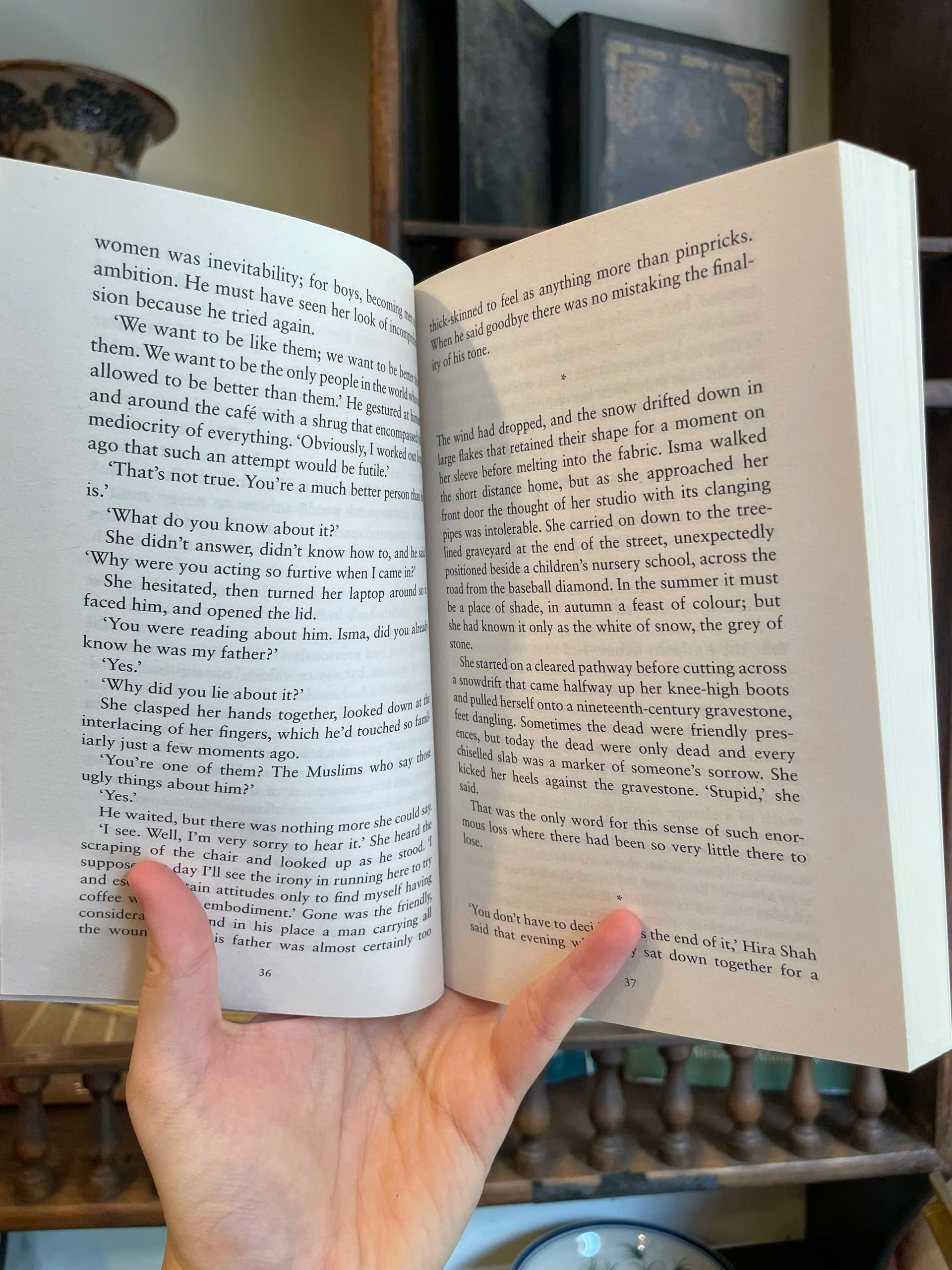 Sách - Home Fire by Kamila Shamsie - Fiction/Contemporary book in English - Sách Ngoại Văn