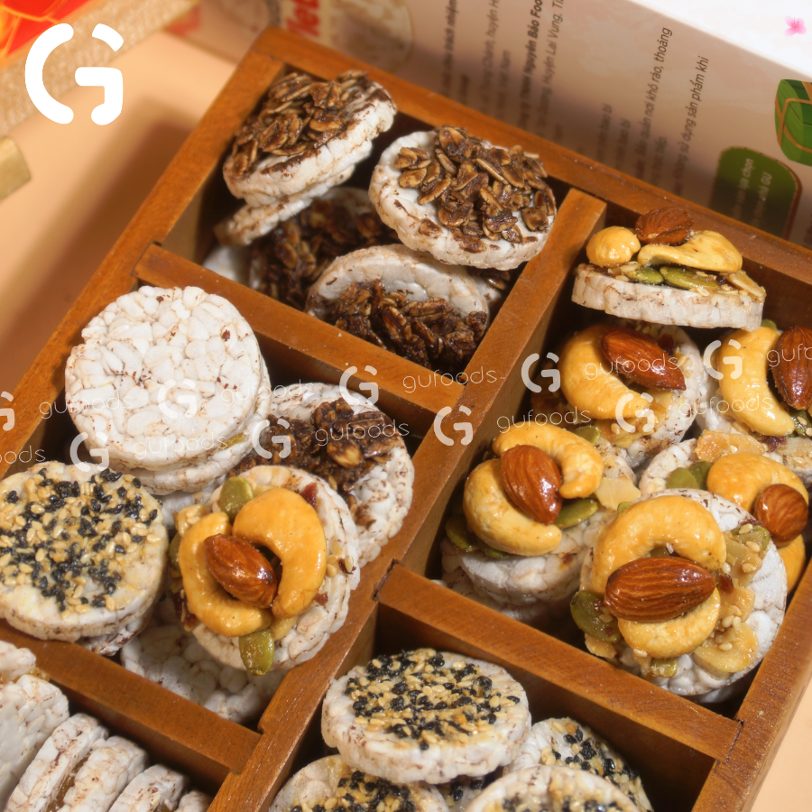 Snack gạo lứt healthy mix Tứ Quý GUfoods - Hội tụ 4 vị snack ngon, Nạp nhanh năng lượng, Tiện lợi, Eat clean, Thuần chay - Bánh kẹo Tết - Quà Tết