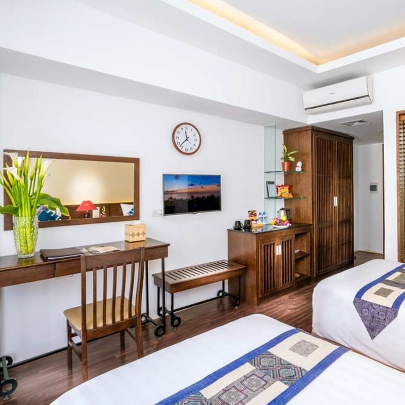 Gói 3N2Đ Amazing Hotel 4* Sapa - 02 Bữa Sáng, 01 Bữa Trưa Hoặc Tối, Bể Bơi Bốn Mùa, View Thung Lũng Mường Hoa Và Núi Đồi, Vị Trí Đẹp Trung Tâm Thị Trấn