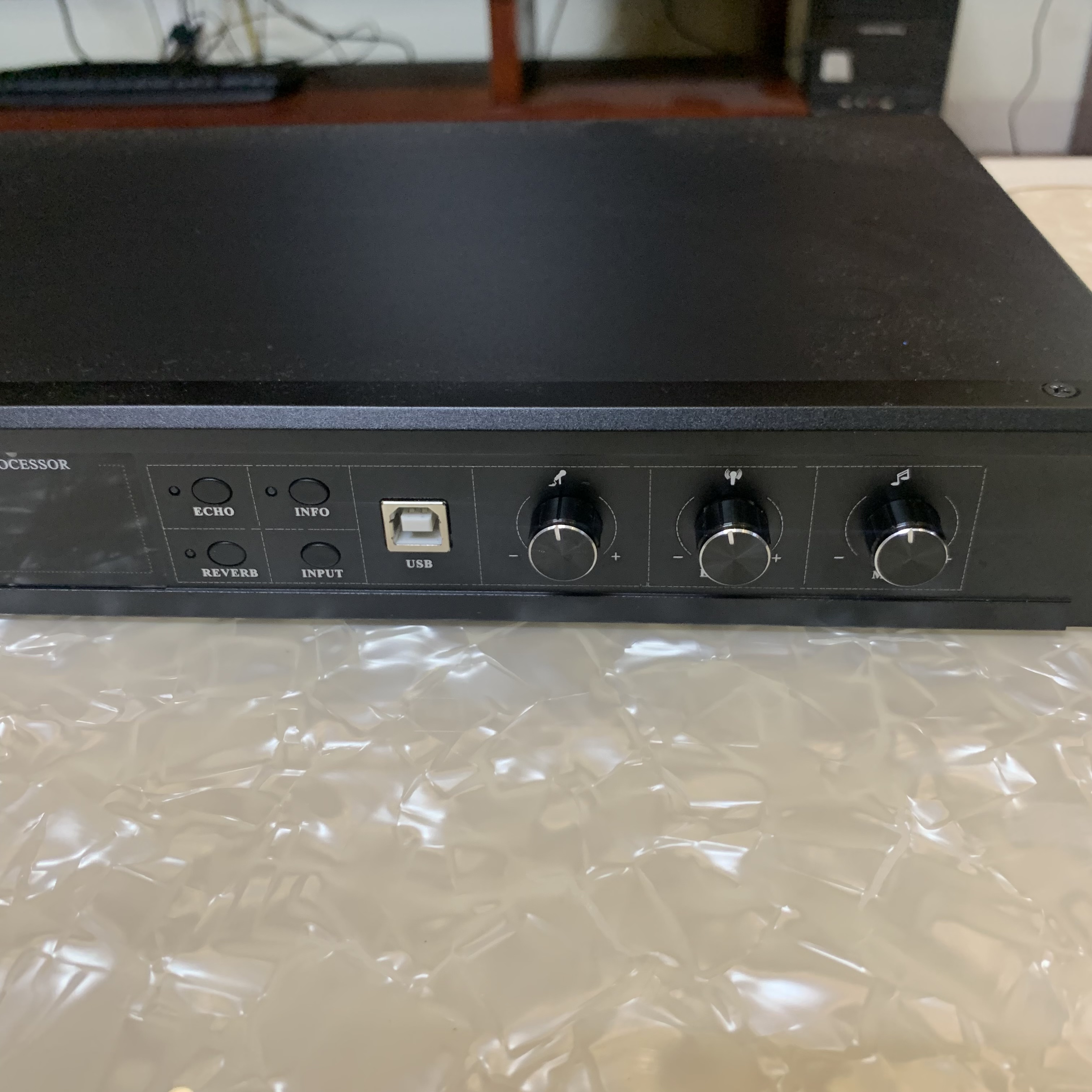 Vang số JGM Sound GM610 - Chip xử lý Mỹ ADSP 21489, có cổng quang học, dể chỉnh, echo hay, reverb sáng, chống hú siêu đẳng - Hàng chính hãng
