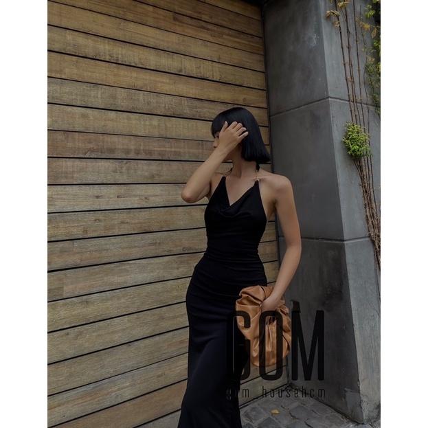 Đầm body cổ đỗ hở lưng