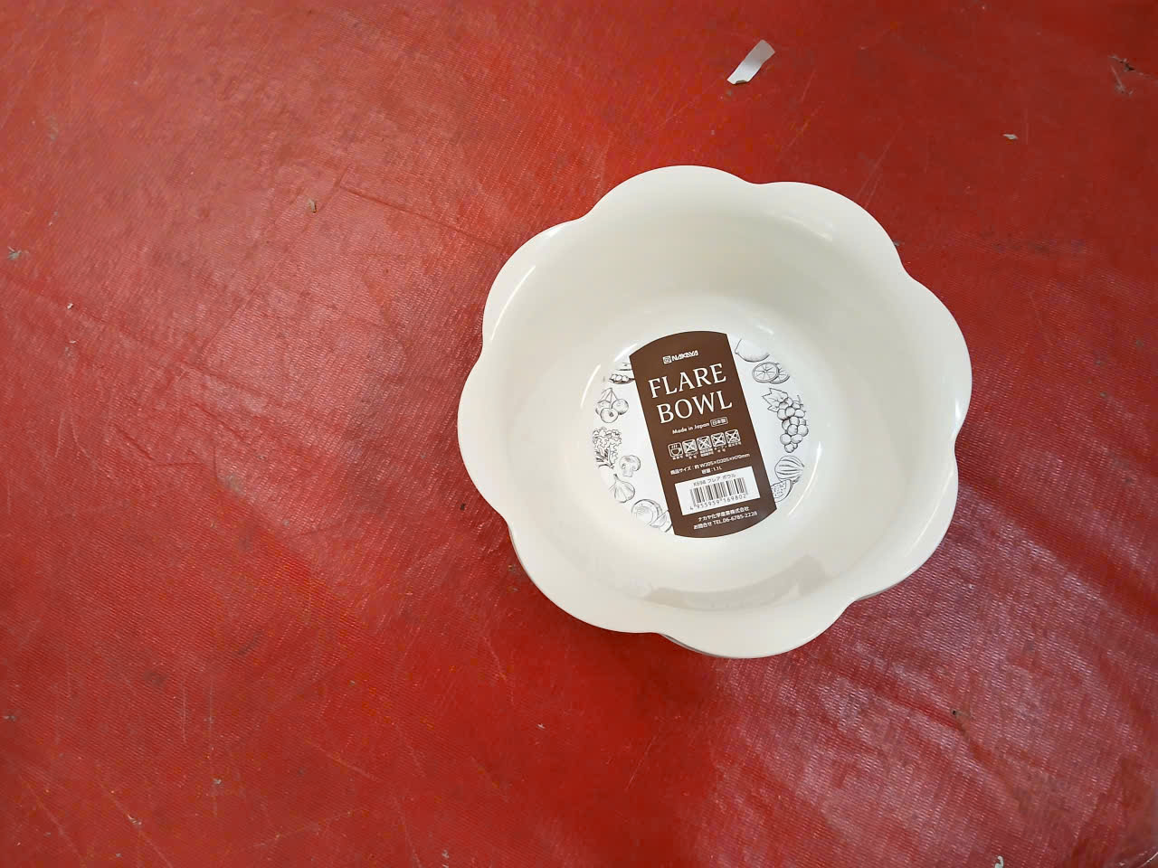 Tô nhựa hình cánh hoa Nakaya Flare Bowl 1.1L