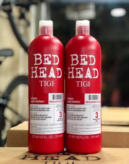 Cặp đôi Bed Head Tigi đỏ số 3 dành cho tóc hư tổn nặng