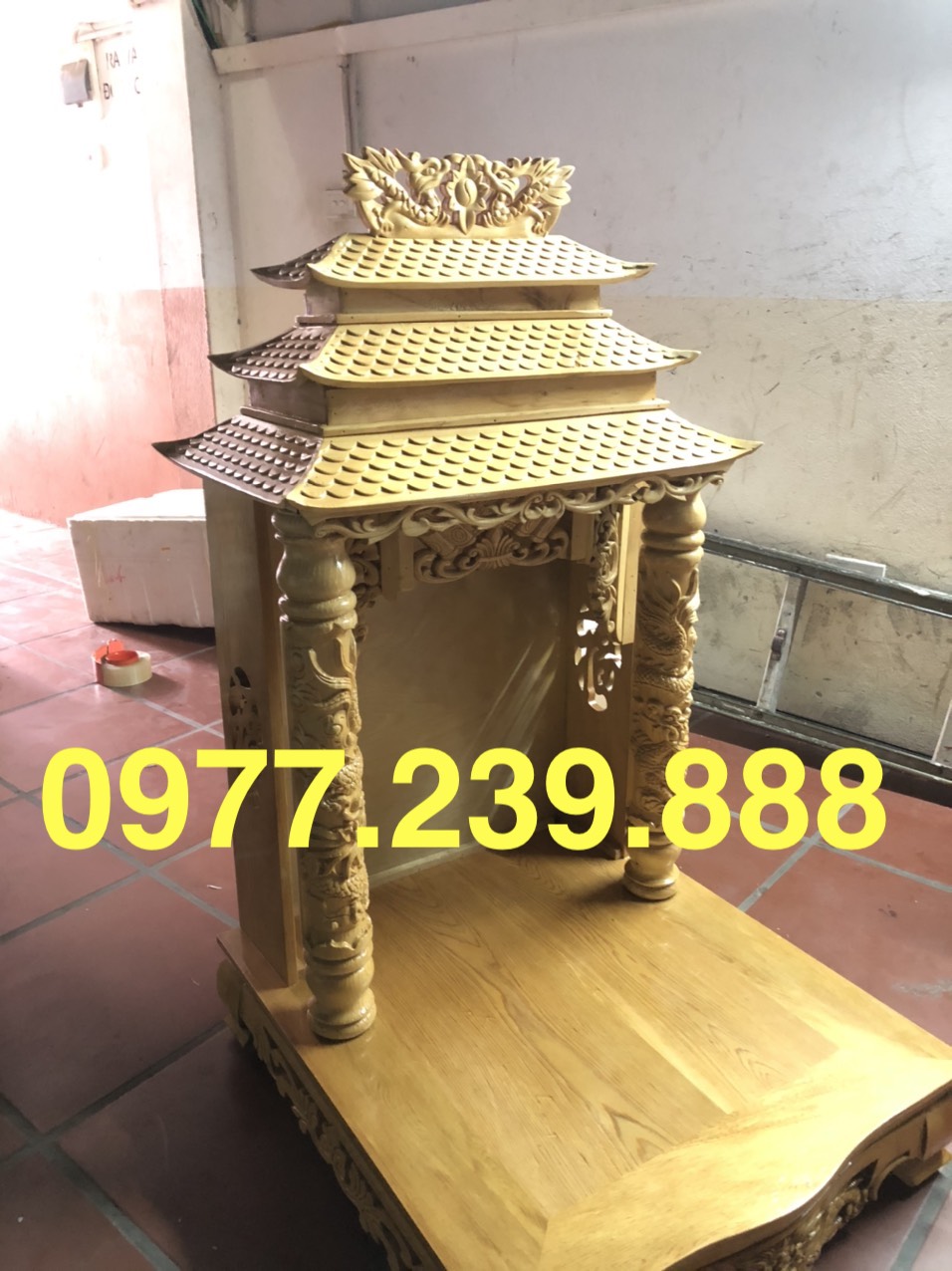 bàn thờ thần tài gỗ pơmu 61cm