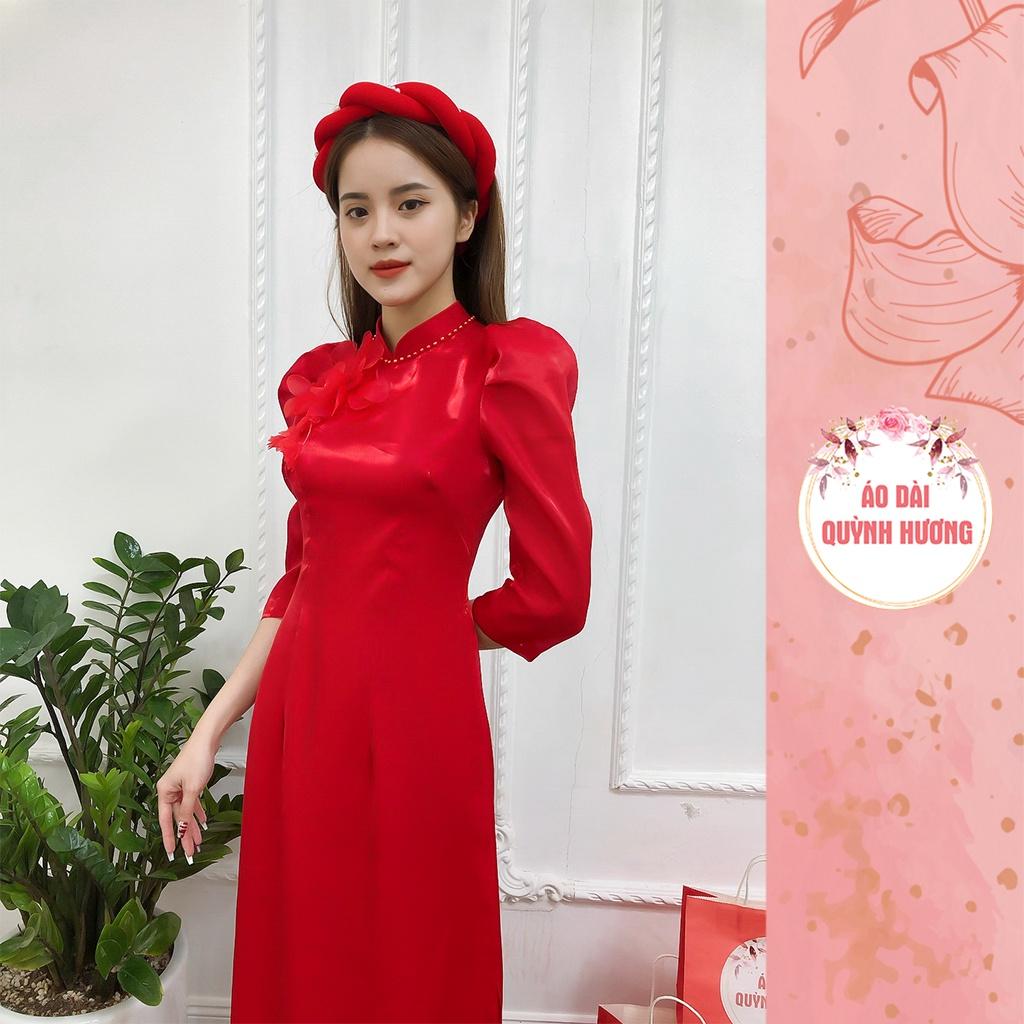 Áo dài voan tơ óng cổ truyền thống đính hạt cổ và hoa rủ màu đỏ