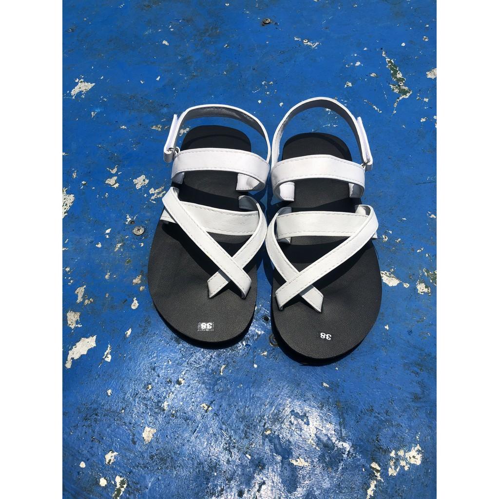 sandal nam nữ đế đen quai trắng size từ 35 nữ đến 42 nam size khác nhắn tin chọn thêm