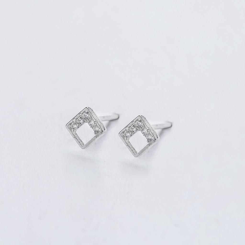 Bông tại bạc bling it hình vuông một nửa đá BIBT400