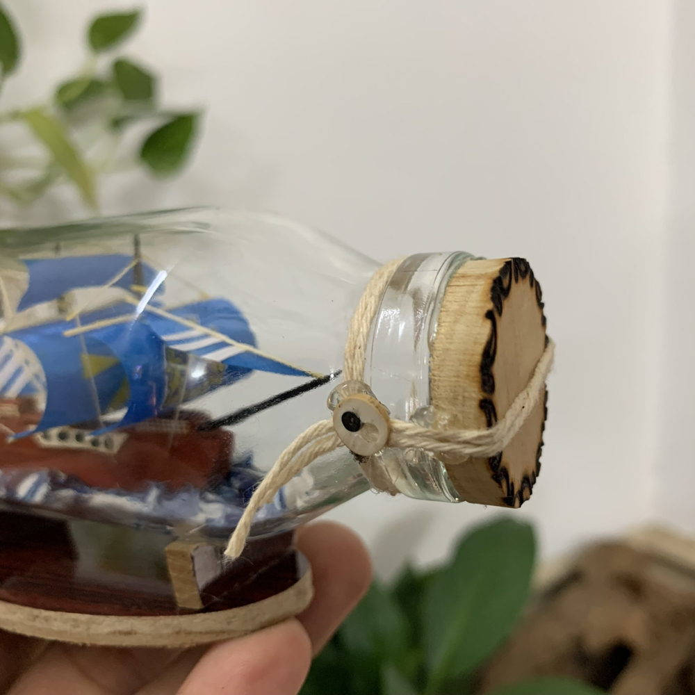 Mô Hình Thuyền Gỗ Trong Chai Thủy Tinh Kèm Tiểu Cảnh N9